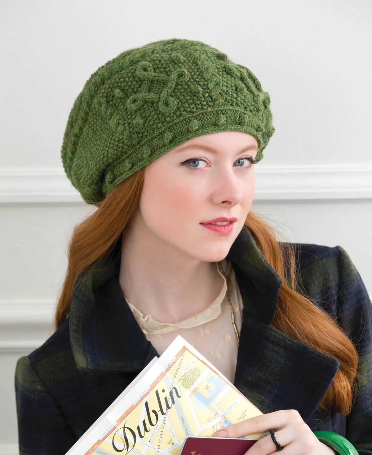 50 Knitted Gifts for Year-Round Giving: Designs for Every Season and Occasion Featuring Universal Yarn Deluxe Worsted